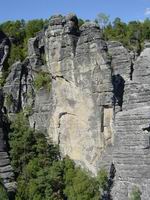 Höllenhundturm Talseite